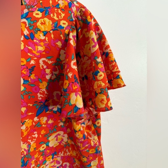 Floral Red Top with Ruffle Sleeves, size XL - Picture 3 of 5